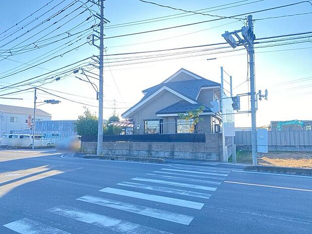 ベランダの向きも、リビングの大きな窓も南に向けました。 