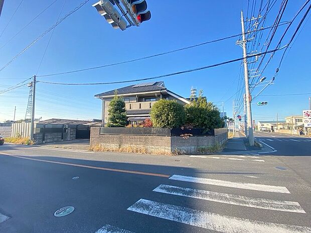 同じグレードで建てられた最寄りの完成物件を、参考にご覧になれます。 