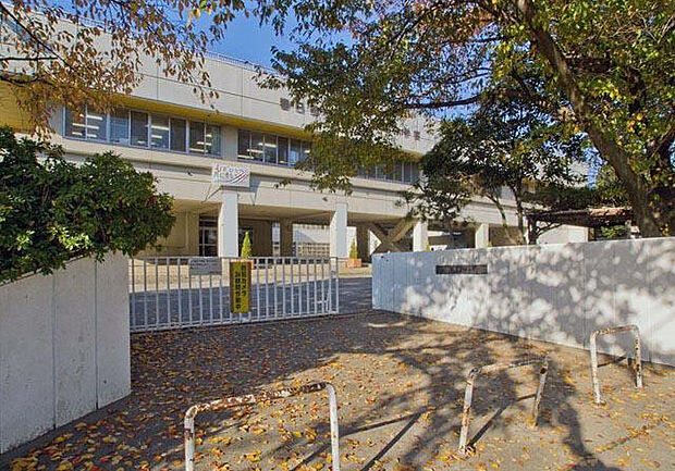 春日部市立大増中学校（400m）