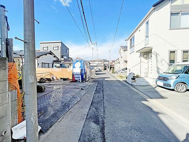 幅員こそやや狭くても、その分交通量が少なくて安心。