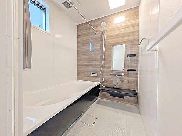 1坪広さを設けた浴室でゆったりバスタイム。 