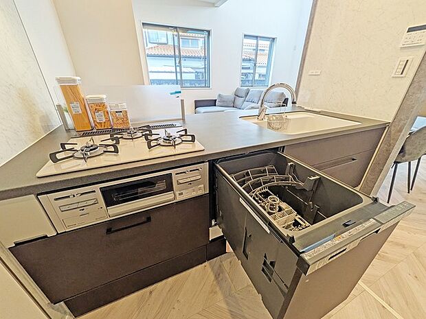 食器洗乾燥機付き、忙しい生活をサポートします。 