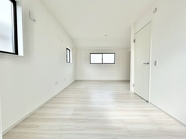 この部屋だれの部屋にしようかな、なんて会話を現地で楽しんでください。