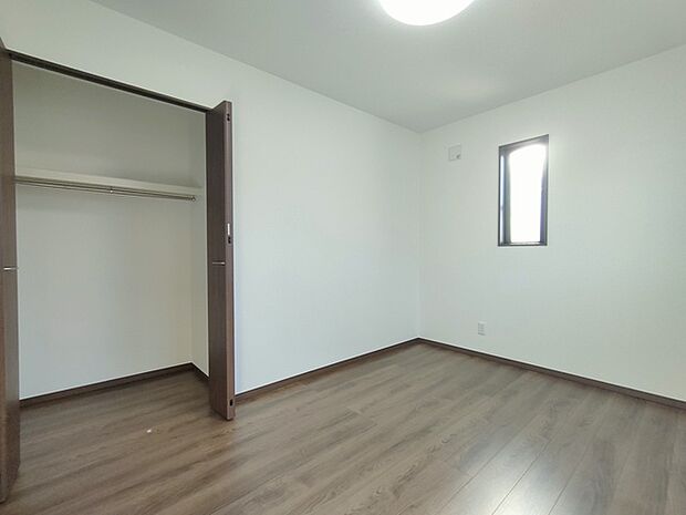 太陽の恵みを感じる、温もりと明るさにあふれたお部屋。