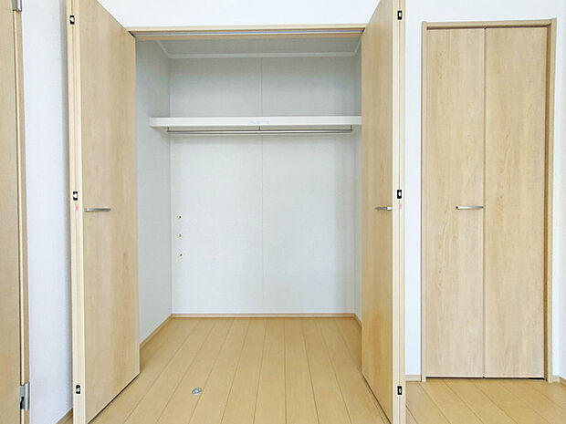 ご家族の思い出も大切にしまっておけるたっぷり収納。