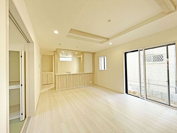 リビングは家具の配置も思いのまま。自由度が高い設計です。