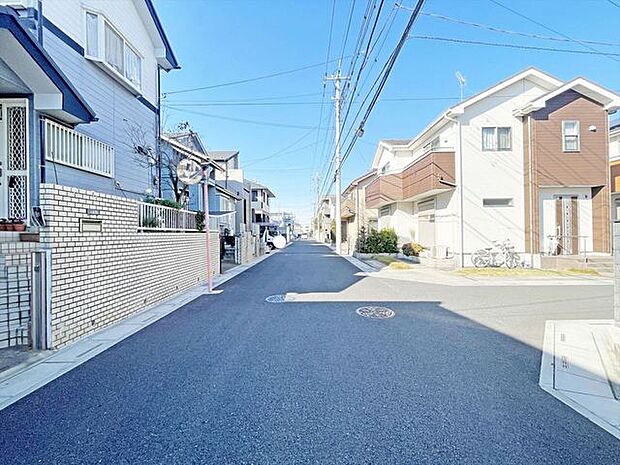同じグレードで建てられた最寄りの完成物件を、参考にご覧になれます。