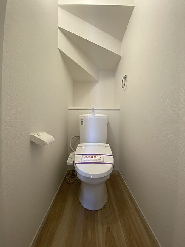 清潔好きには欠かせないウォシュレット機能付き。 