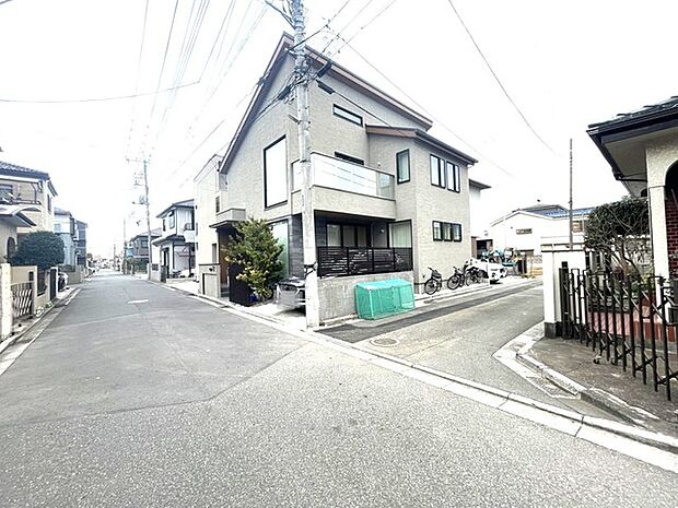 閑静な住宅地で、小さなお子様がいるご家族にも安心。