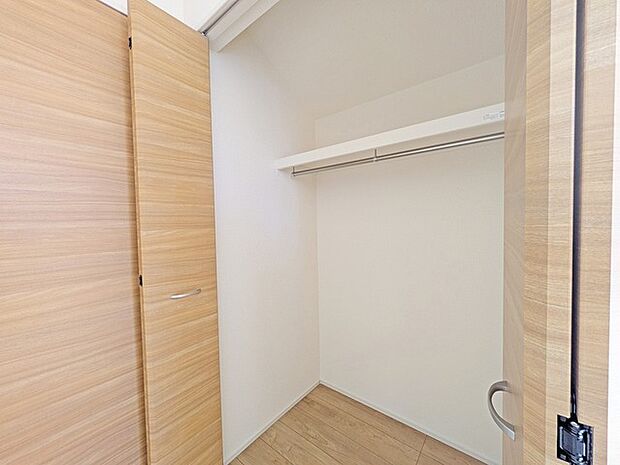 子供部屋にも嬉しい全居室収納スペース。 