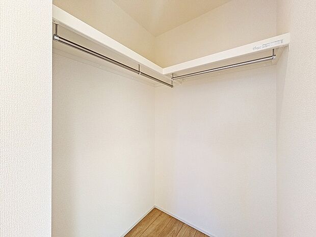 ウォークインクローゼットのある住まいで収納上手な生活。 