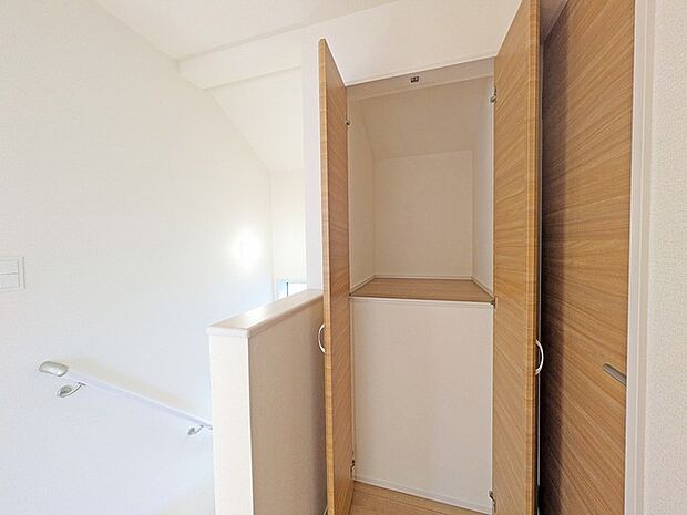 全居室はもちろん、共用スペース収納もあり、すっきり片づけて広く使えます。 