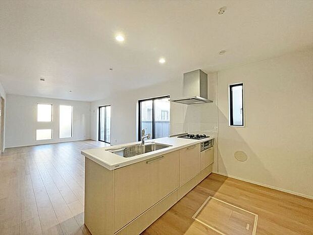 開放感と採光にこだわった、20.45帖のLDK。