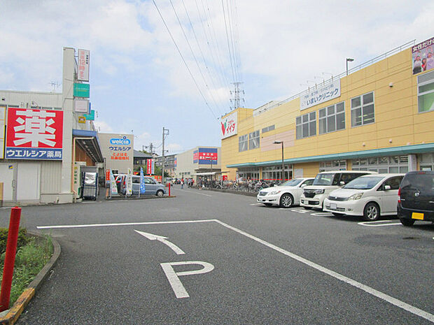 コモディイイダ豊春店(550m)
