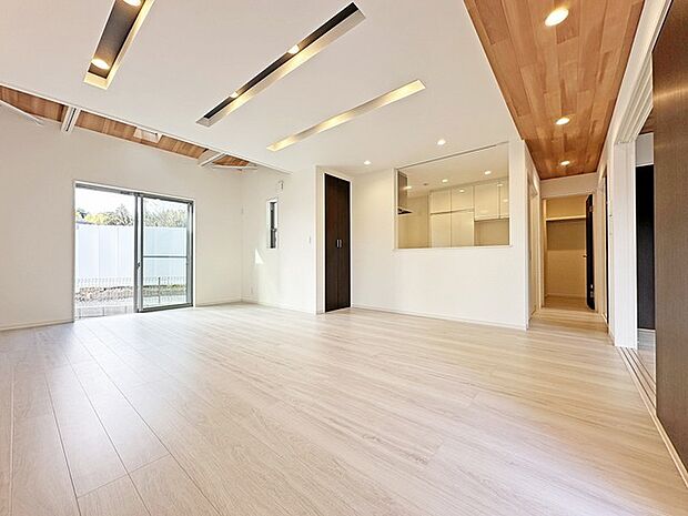 リビング空間にこだわりたい方に、見ていただきたい住宅です。