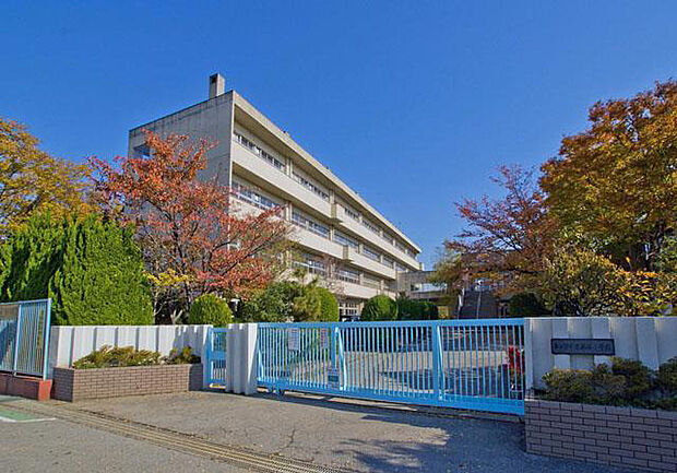 春日部市立藤塚小学校(1100m)