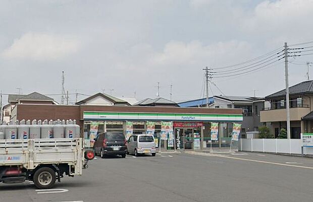 ファミリーマート岩槻西町店（390m）
