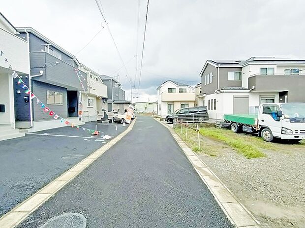 JR宇都宮線「東大宮」駅東口徒歩3分、提携駐車場もあります。エステート白馬東大宮店までお気軽にお問い合わせください。