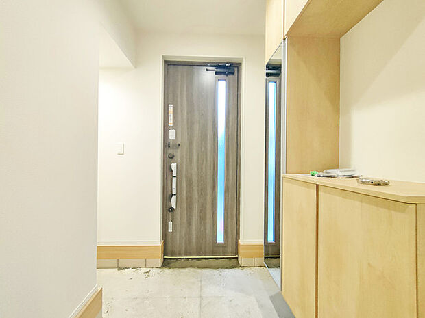 靴がしっかり収まるから、散らかりがちな玄関もスッキリ。