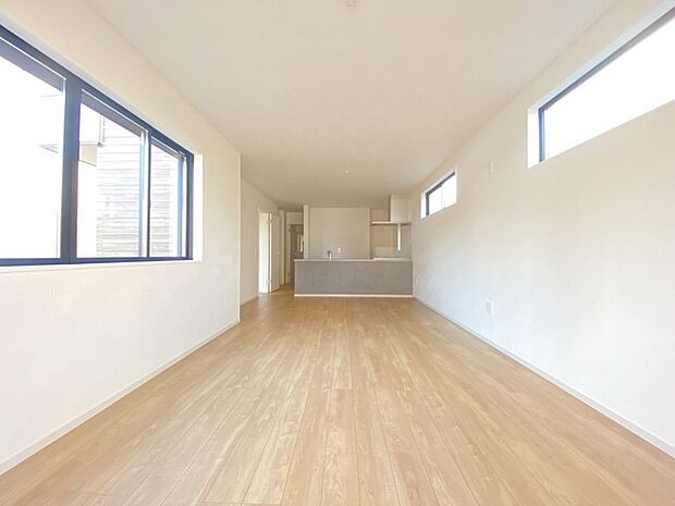 家族が自然に集りそうな広さが魅力のLDK。