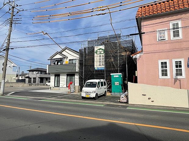駅の近くに住めば、家族そろった朝食タイムがさらに楽しく。 