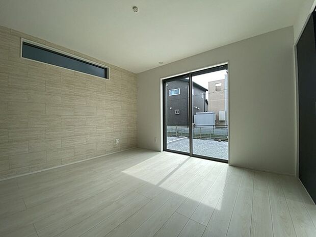 ご家族みんながゆったりくつろげる広々リビング。