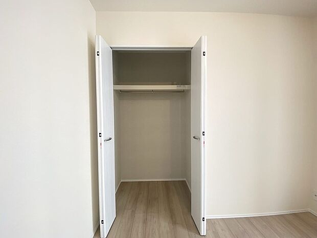 ご家族の思い出も大切にしまっておけるたっぷり収納。