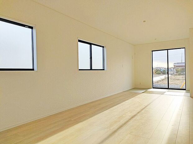 お子様にとっていいお昼寝空間になる和室は、ぜひリビングのお隣で。 