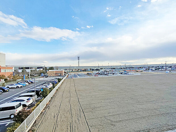 ゆったりとした緑地の多い立地ならでは！このビュースポットは見ごたえあります。  