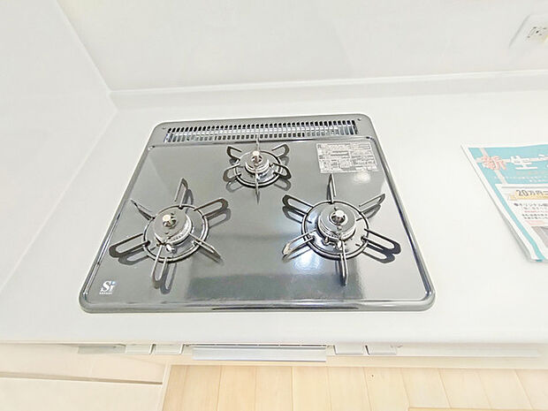 3口のガスコンロで、お料理はよりスピーディーに。 