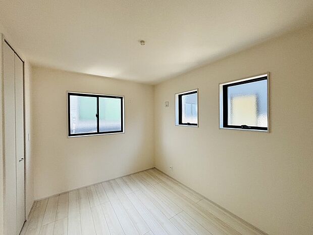 この部屋だれの部屋にしようかな、なんて会話を現地で楽しんでください。