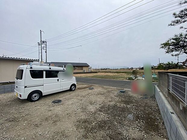 建築中ですが、同じグレードの完成済み建物を参考にご覧になることもできます。現地より最寄りの物件をご案内しますので、お気軽にご要望をお聞かせください。