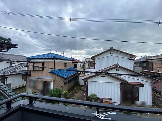 閑静な住宅地で、小さなお子様がいるご家族にも安心。 