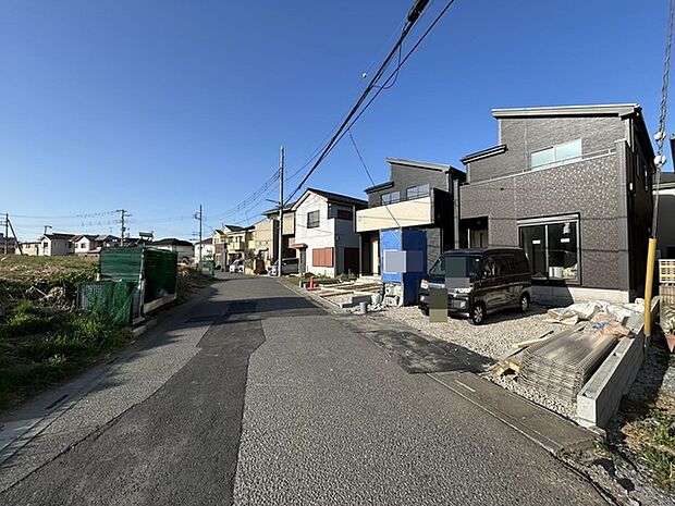 同じグレードで建てられた最寄りの完成物件を、参考にご覧になれます。