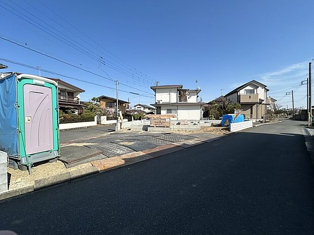 基礎から完成済みの住まいまで、各工程をご確認いただけます。