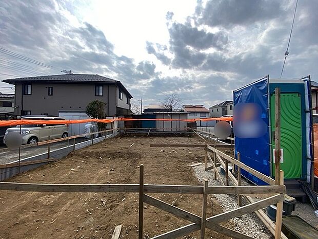 建築中ですが、同じグレードの完成済み建物を参考にご覧になることもできます。現地より最寄りの物件をご案内しますので、お気軽にご要望をお聞かせください。