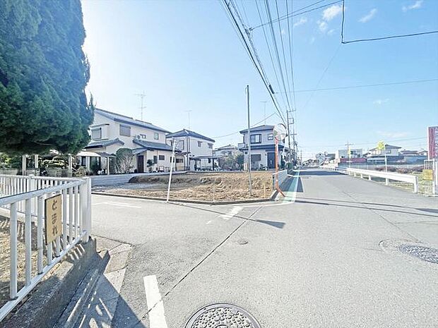 目の前は公園です