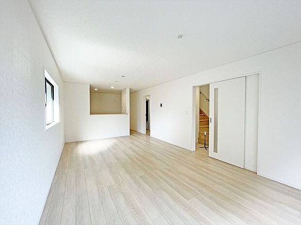 開放感と採光にこだわった、20帖のLDK。