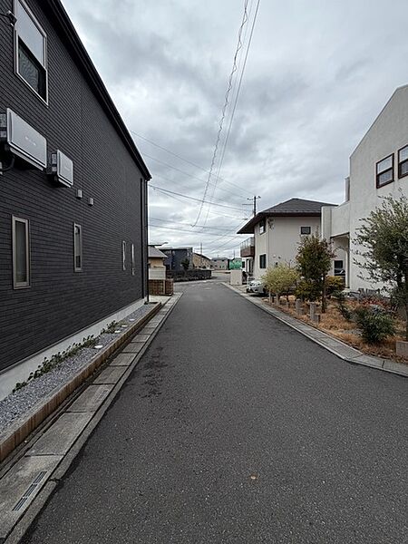 閑静な住宅地で、小さなお子様がいるご家族にも安心。