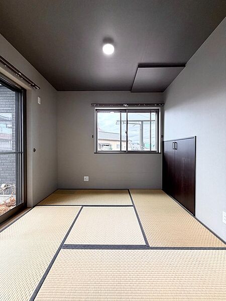 完成済み、実物をじっくりチェックできます。