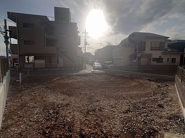 閑静な住宅地で、小さなお子様がいるご家族にも安心。  