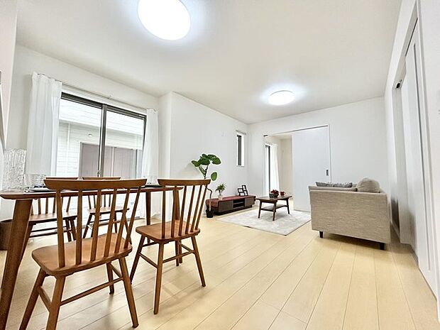 家族団らんの時間も増えそうな、くつろぎのLDK。