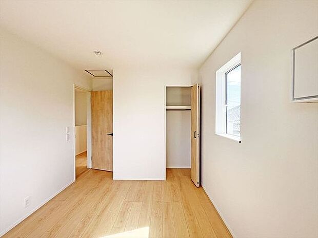 部屋ごとに設けた収納は、住みやすさへのこだわり。