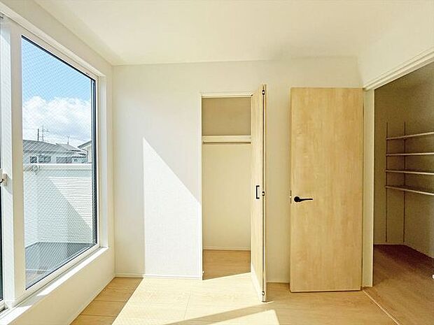 ご家族の思い出も大切にしまっておけるたっぷり収納。