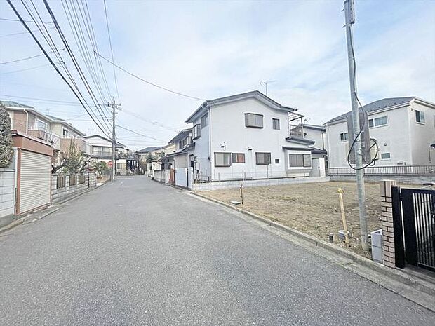 同じグレードで建てられた最寄りの完成物件を、参考にご覧になれます。