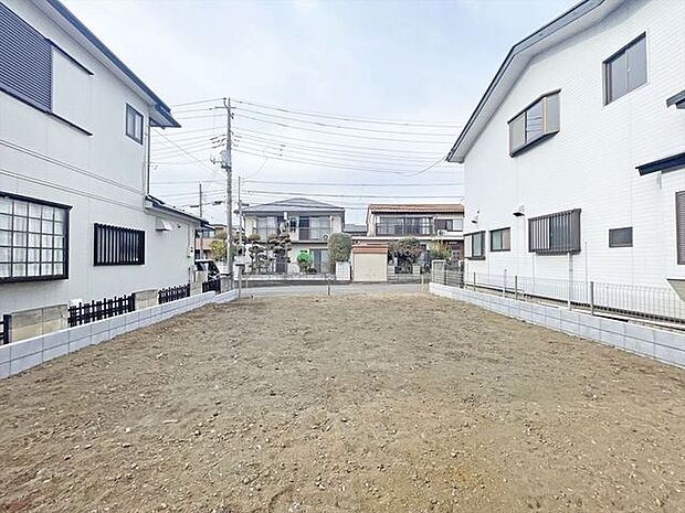 閑静な住宅地で、小さなお子様がいるご家族にも安心。 