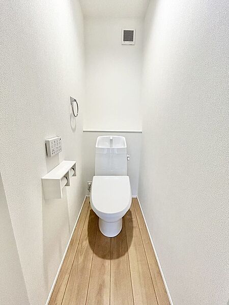 清潔好きには欠かせないウォシュレット機能付き。
