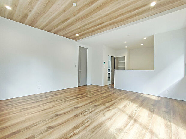 リビングは家具の配置も思いのまま。自由度が高い設計です。