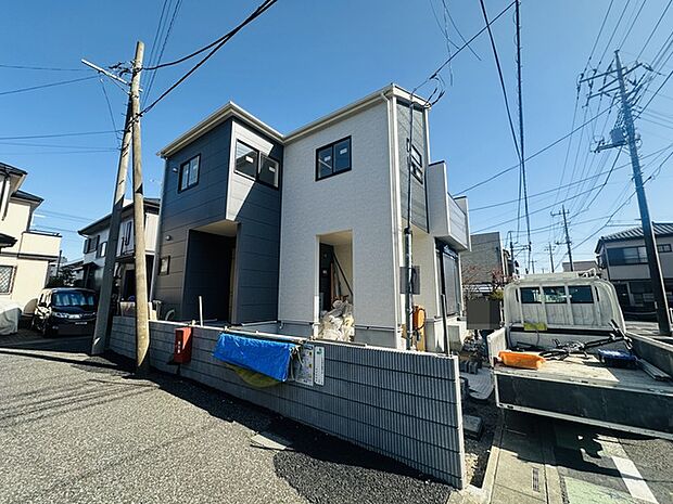 車通りの少ない閑静な住宅地、のびのびした子育てに適します。