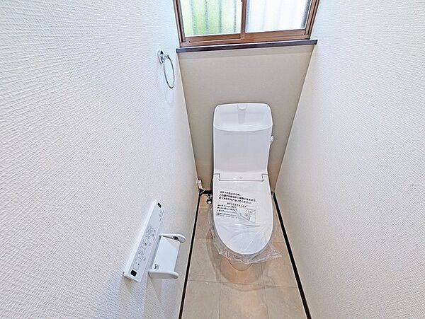 1Ｆ 清潔好きには欠かせないウォシュレット機能付き。